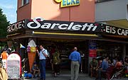 Eiscafé Special: Sarcletti am Rotkreuzplatz, Neuhausen. Bis zu 55 Sorten Auswahl im Sommer (Foto: Martin Schmitz)